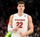 https://img.tiyuzhibojian.com.cn/img/basketball/player/ce798106f7763d9c520114a75dcdc4c9.png