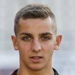 https://img.tiyuzhibojian.com.cn/img/football/player/21be881500beac671c09c930f859c495.png
